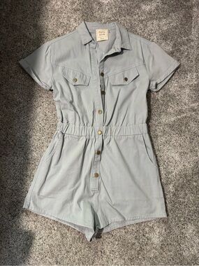Style Rack Light Gray Short Sleeve Button Romper